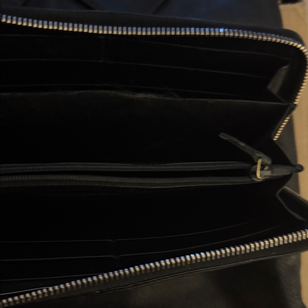 Yves Saint Laurent Elegant Black Tote and Wallet - Picture 8 of 13